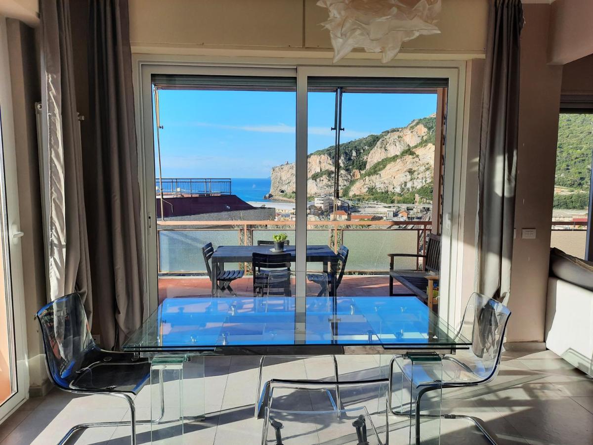 Casa Matilde - Appartamento Vista Mare - Con Posto Auto Финале Лигуре Экстерьер фото