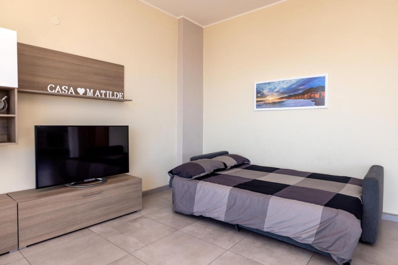 Casa Matilde - Appartamento Vista Mare - Con Posto Auto Финале Лигуре Экстерьер фото