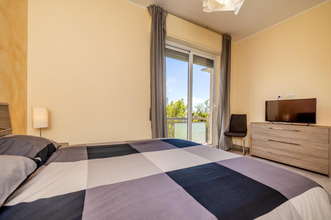Casa Matilde - Appartamento Vista Mare - Con Posto Auto Финале Лигуре Экстерьер фото