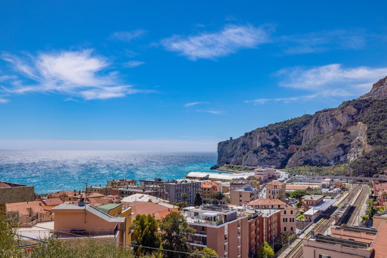 Casa Matilde - Appartamento Vista Mare - Con Posto Auto Финале Лигуре Экстерьер фото